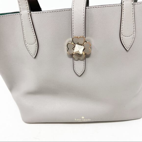 KATE SPADE Light Gray Flower Closure Leather Handbag - Picture 3 of 4